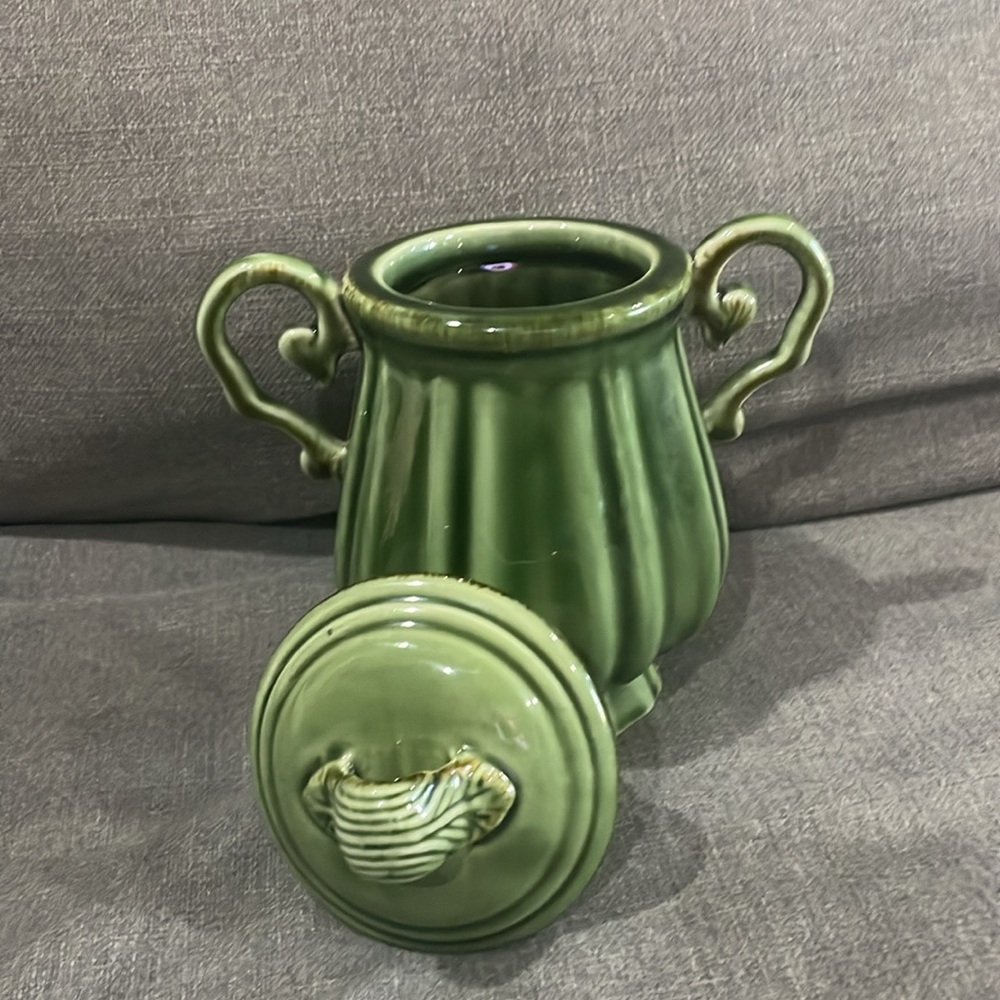 Style Eyes Green Double Handle Canister with lid Vintage Baum Brothers